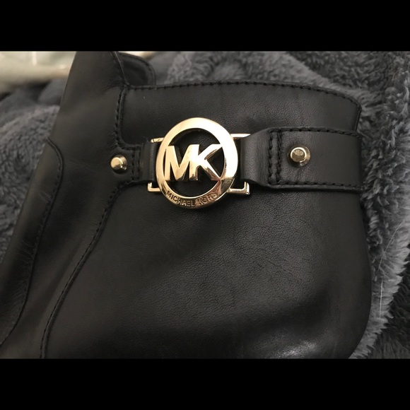 Black Michael Kors Stiletto Pumps - Picture 2 of 5